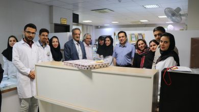 تصویر از تبریک  ودیدار صمیمی مدیرعامل محترم جناب اقای دکتر فرودی به مناسبت روز آزمایشگاه